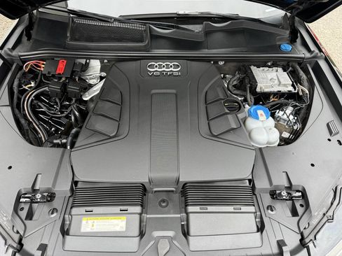 Used 2017 Audi Q7 3.0T Premium Plus image 9