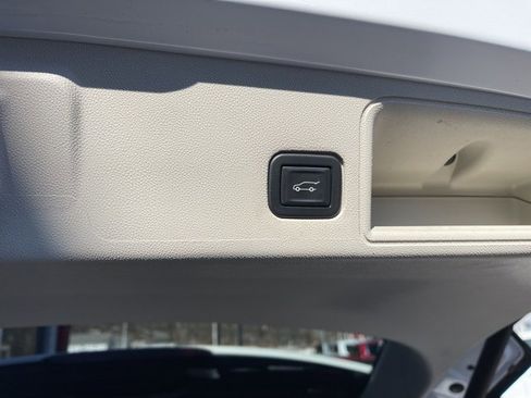 Used 2022 GMC Terrain Denali w/ LPO, Floor Liner Package image 18