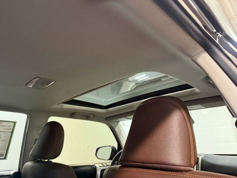 Used 2021 Toyota 4Runner Limited image 17