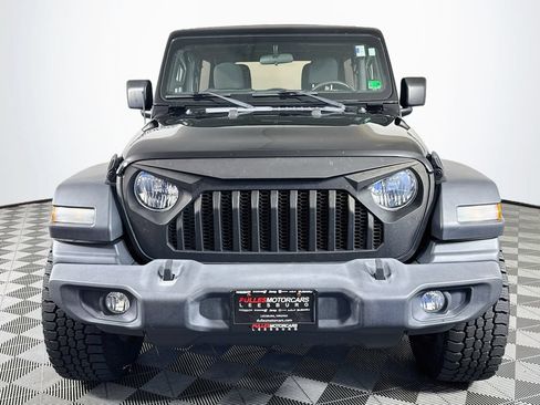 Used 2018 Jeep Wrangler Unlimited Sport S AWD/4WD image 2