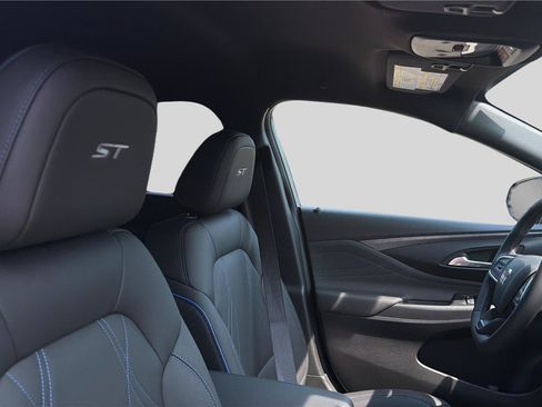 New 2026 Buick Envista Sport Touring w/ Convenience I Package FWD image 24
