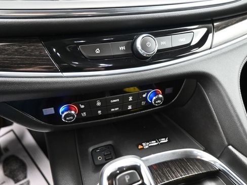 Used 2021 Buick Enclave Avenir w/ Avenir Technology Package image 16