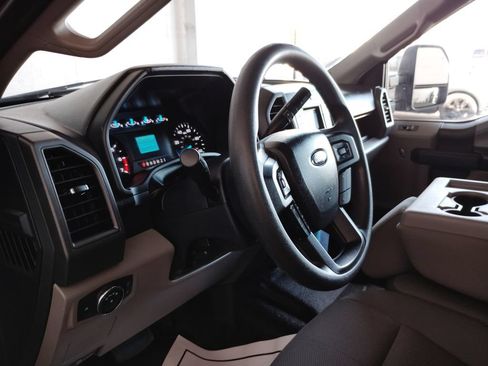 Used 2022 Ford F250 XL w/ Power Equipment Group RWD image 25