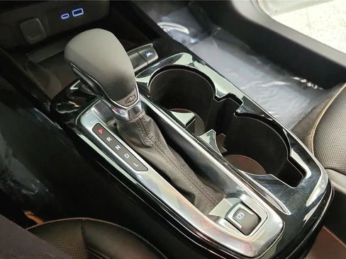 Used 2025 Chevrolet Trax ACTIV w/ Sunroof Package image 28