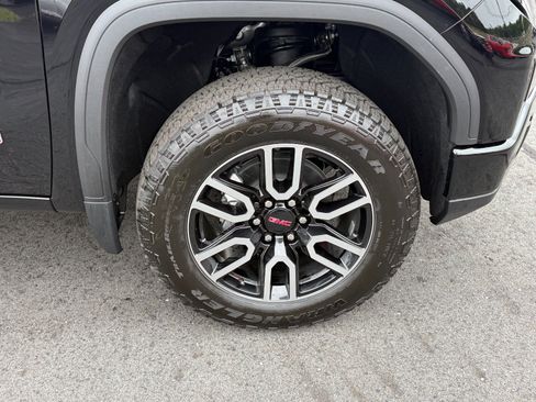 New 2026 GMC Sierra 1500 AT4 w/ AT4 Premium Package AWD/4WD image 12