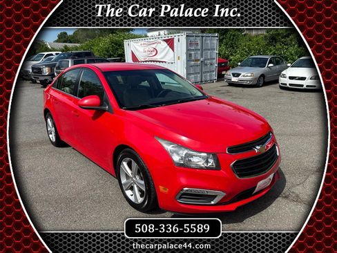 Used 2015 Chevrolet Cruze LT FWD image 1