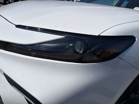 Used 2025 Toyota Camry SE FWD image 11