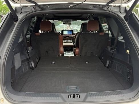 Used 2025 Lincoln Aviator Reserve w/ Equipment Group 201A AWD/4WD image 29