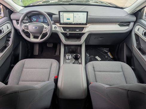 New 2026 Ford Explorer Active RWD image 10
