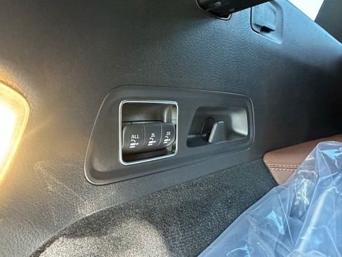 New 2026 Mercedes-Benz GLS 450 4MATIC image 44