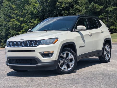 Used 2021 Jeep Compass Limited FWD image 4