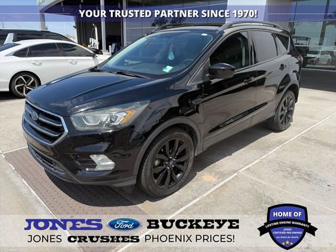 Used 2017 Ford Escape SE w/ Equipment Group 201A FWD image 1