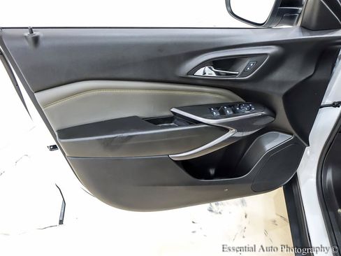 Used 2025 Chevrolet Trax ACTIV w/ Sunroof Package FWD image 26