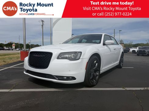 Used 2021 Chrysler 300 S RWD image 3