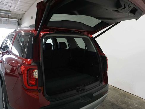 Used 2023 GMC Acadia SLT image 7