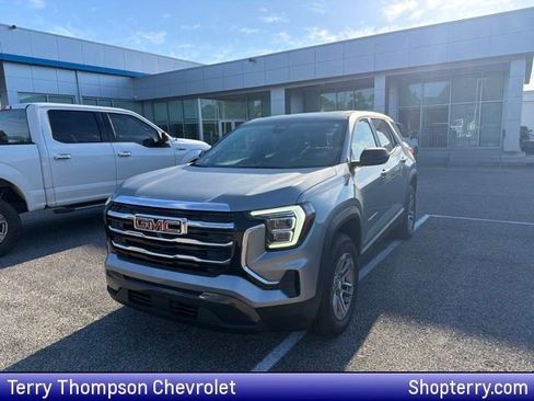 Used 2025 GMC Terrain Elevation AWD/4WD image 1