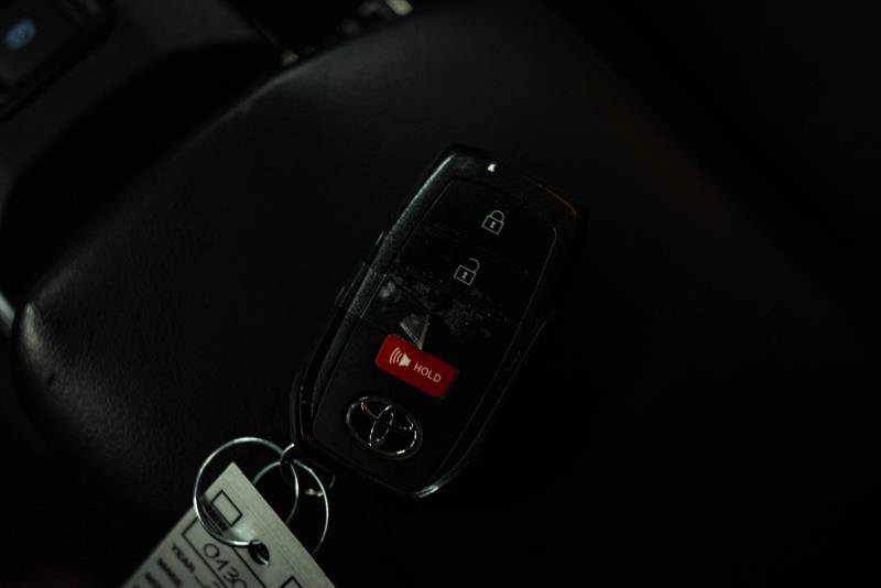 Used 2024 Toyota Prius Prime FWD image 21