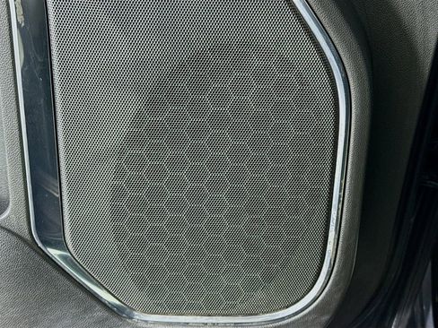 Used 2023 Chevrolet Silverado 1500 LT image 19