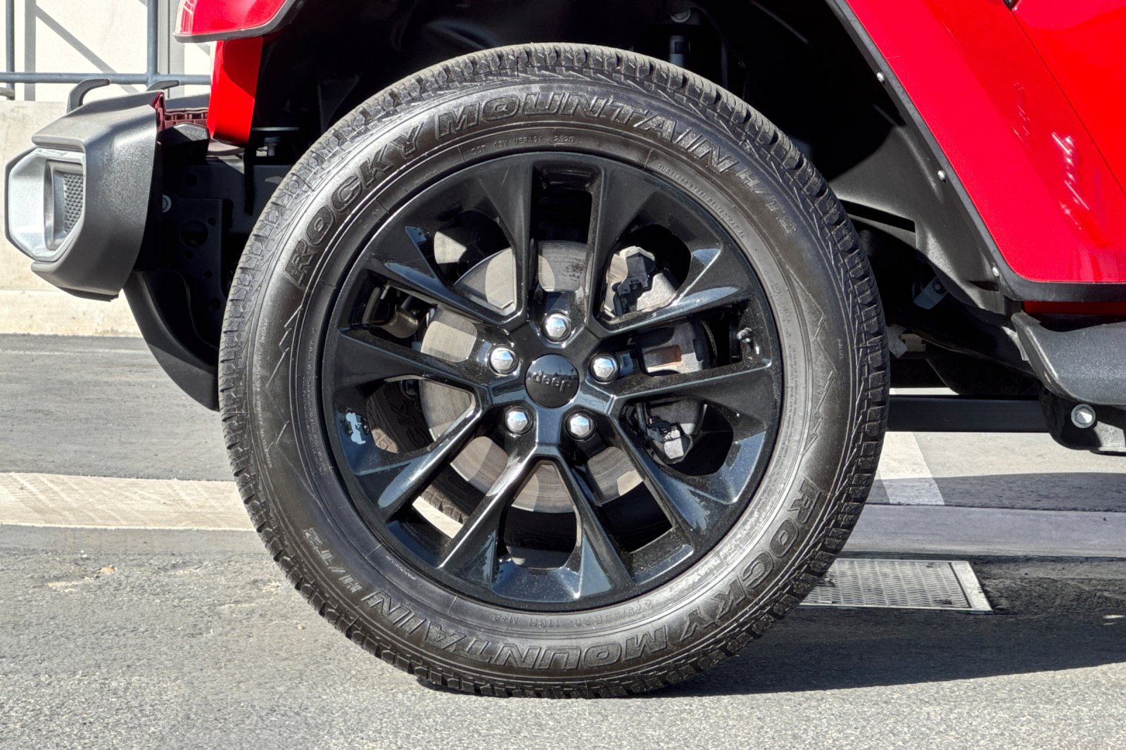 Used 2021 Jeep Wrangler Unlimited Sahara AWD/4WD image 26