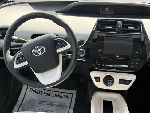 Used 2016 Toyota Prius Four w/ Advanced Technology Package FWD image 19