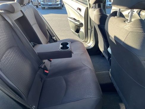 Used 2017 Toyota Prius One image 19