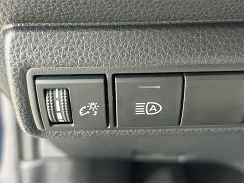 Used 2022 Toyota Corolla LE image 22