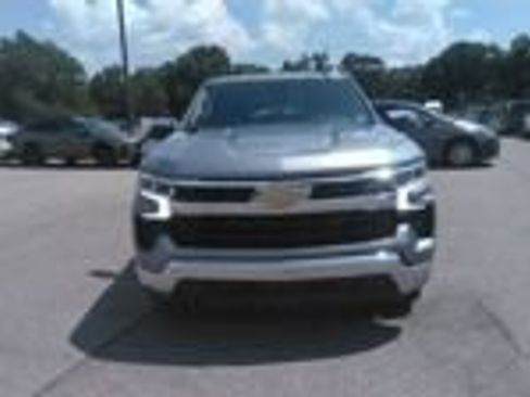 Used 2025 Chevrolet Silverado 1500 LT RWD image 7