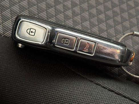 Used 2025 Kia Soul LX w/ LX Technology Package FWD image 21