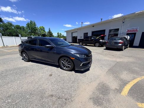 Used 2019 Honda Civic EX image 14