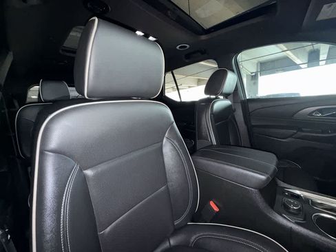 Used 2023 Chevrolet Traverse Premier w/ Redline Edition FWD image 27