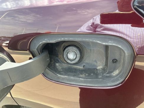 Used 2023 Ford Edge SEL image 13