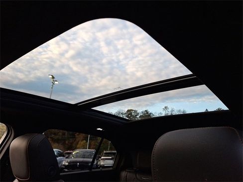 Used 2020 Cadillac XT4 Sport image 16