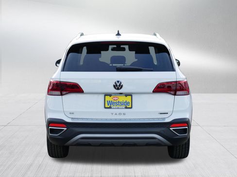 Used 2022 Volkswagen Taos SE AWD/4WD image 6