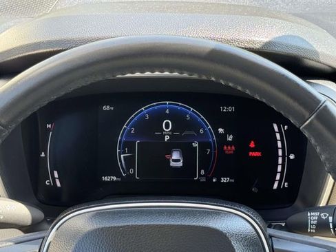 Used 2024 Toyota Corolla Cross XLE w/ Convenience Package image 26