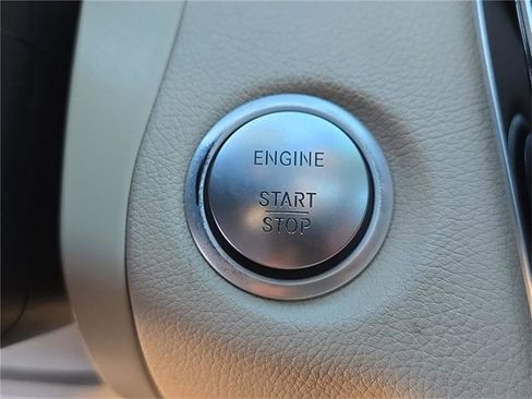 Used 2018 Mercedes-Benz C 300 Sedan image 21