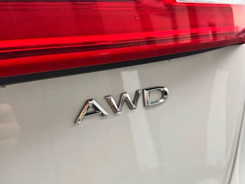 Used 2018 Lincoln MKX Reserve w/ Lincoln MKX Climate Package image 11