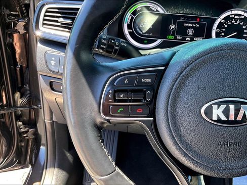 Used 2018 Kia Niro Touring FWD image 11