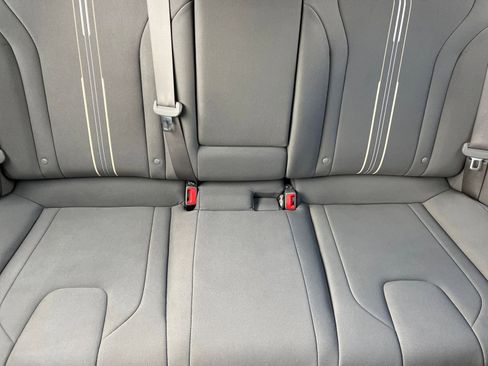 Used 2025 Hyundai Elantra SEL image 37