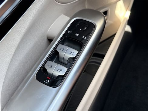 Certified 2025 Mercedes-Benz C 300 Sedan image 22