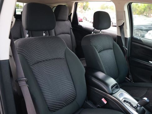 Used 2012 Dodge Journey SXT w/ Flexible Seating Group image 16