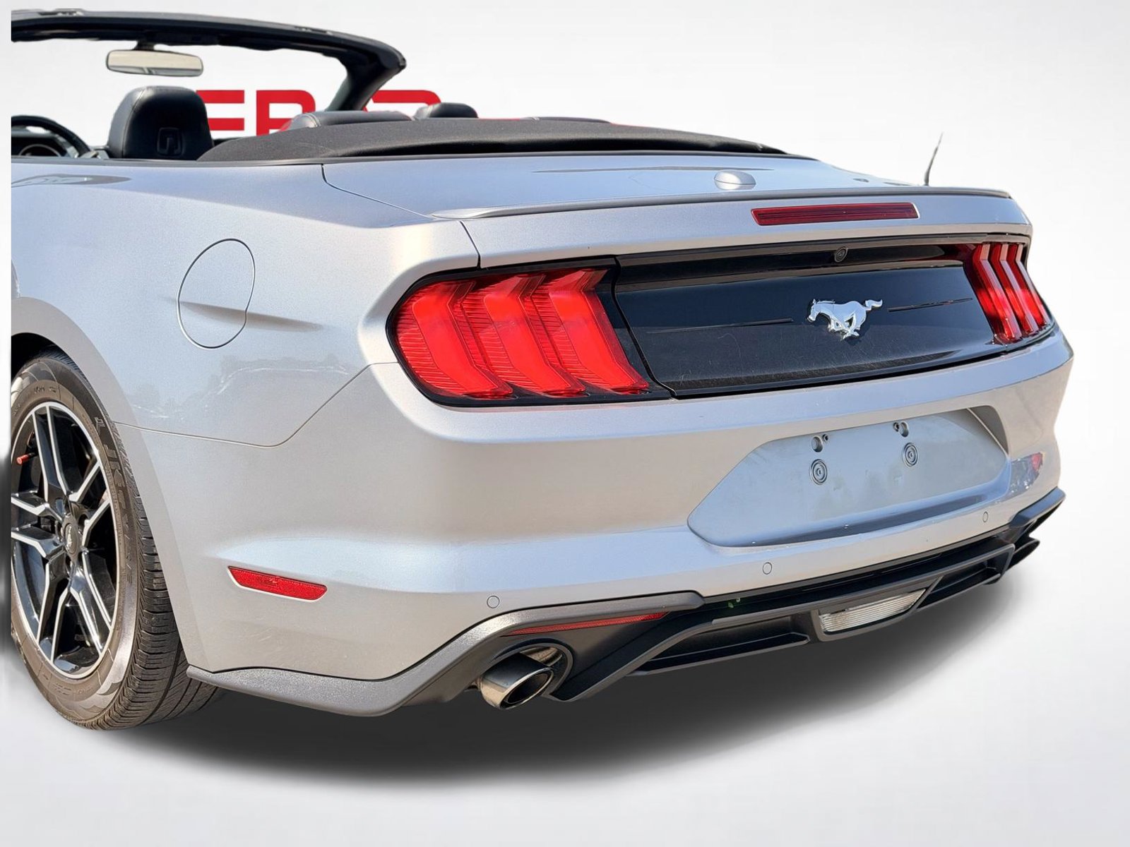 Used 2020 Ford Mustang Premium RWD image 5