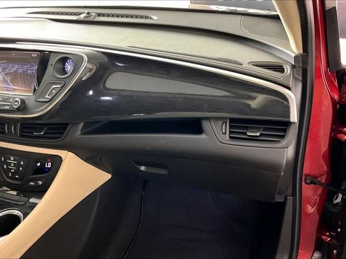 Used 2018 Buick Envision Essence image 18