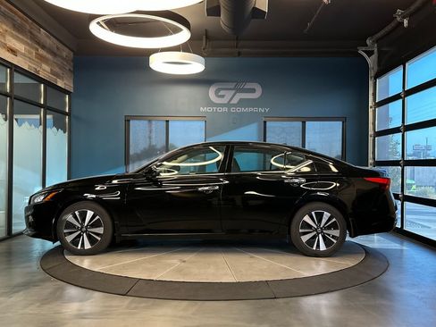 Used 2020 Nissan Altima 2.5 SL FWD image 6