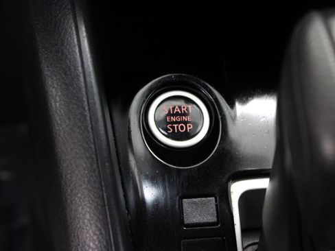 Used 2020 Nissan Versa S FWD image 17
