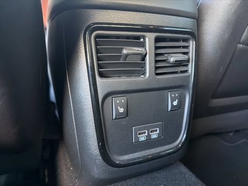 Used 2023 Chrysler 300 C RWD image 42