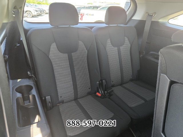 Used 2023 Kia Sorento LX FWD image 17