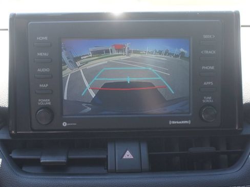 Used 2022 Toyota RAV4 XLE FWD image 7