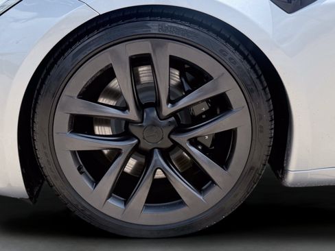 Used 2025 Tesla Model S AWD/4WD image 16