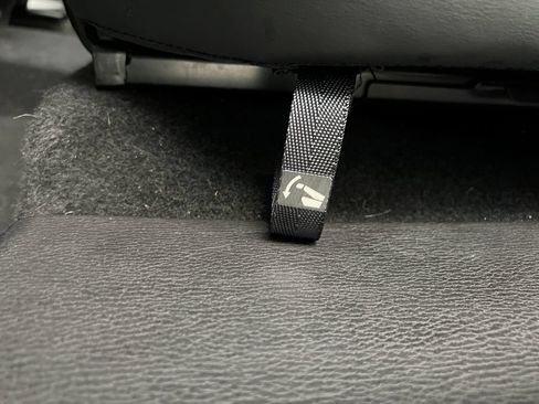 Used 2025 Mitsubishi Outlander SE FWD image 18