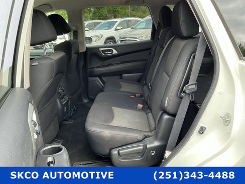 Used 2018 Nissan Pathfinder S image 14